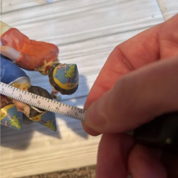 Vintage Norman Rockwell “The Birthday Party” Figurine - Picture 7 of 9